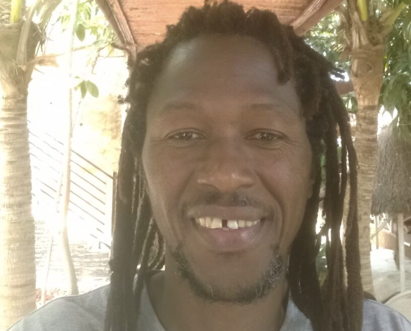 Daouda Diabatè hace música y es de Senegal dice que tienes que valorar lo que han puesto en tu camino, lo que tienes